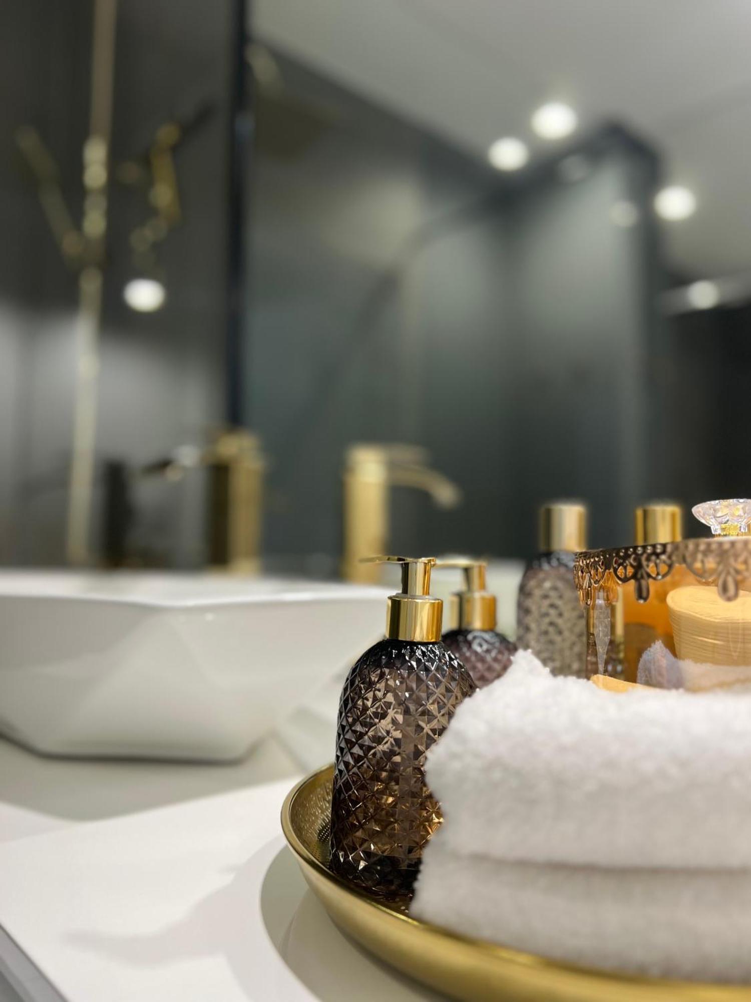 M&S Lux Apartments Kochanowskiego 우치 외부 사진