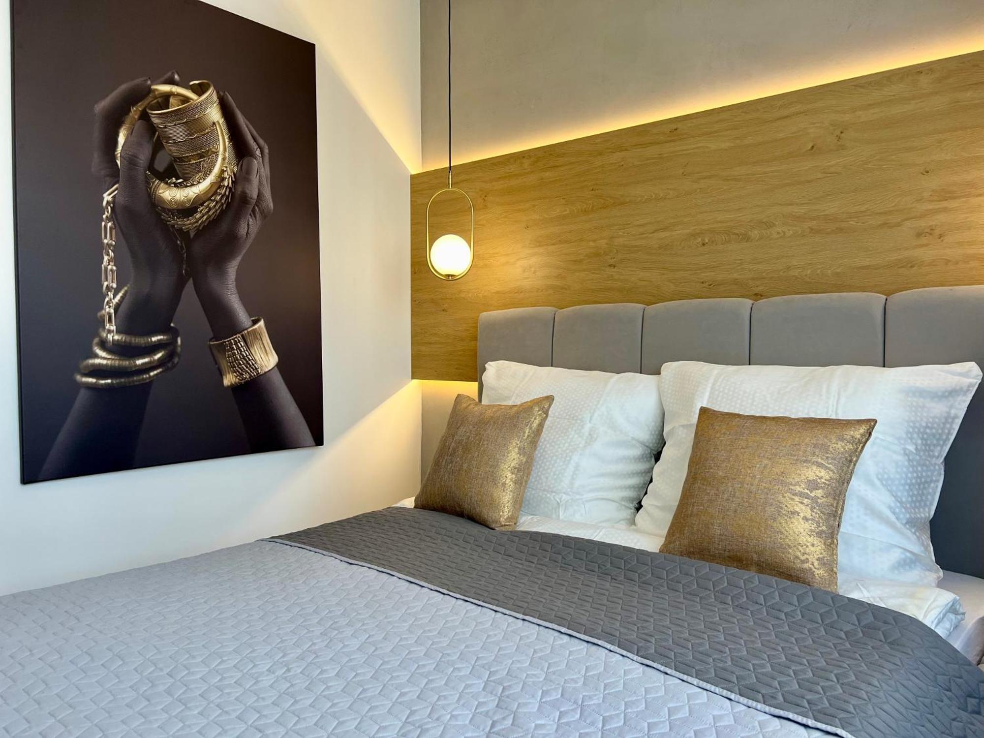 M&S Lux Apartments Kochanowskiego 우치 외부 사진